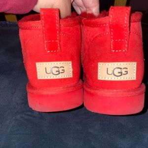 CLASSIC ULTRA MINI UGGS